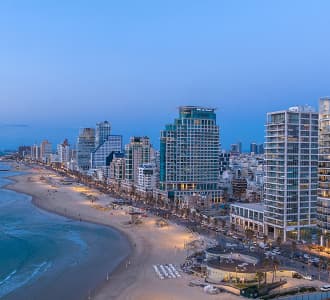 פרויקט העילית הרברט סמואל SIX-8  על חוף ימה של תל אביב יוצא לדרך