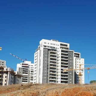 הקבלנים: כחלון זורה חול בעיני הציבור, הוא איבד את הדרך.