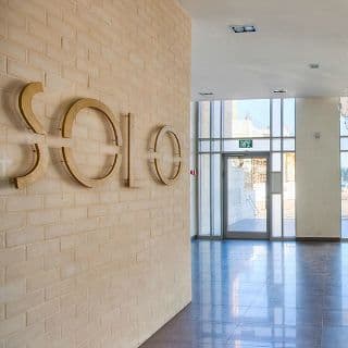 בפרויקט SOLO אותו מקימה חברת  אלמוג כ.ד.א.י נמכרה השבוע דירת 5 חדרים  במחיר של  1.560 מליון שקל