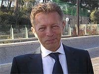 ארקדי גאידמק מחסל את עסקיו בישראל. העניק ייפוי כוח בלתי חוזר לעו''ד יוסף שגב.
