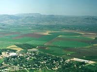 גם בנדל''ן בוחרים בירוק. קומפוסטר ביתי, תאורת רחוב סולארית ומיכלי מחזור הם רק חלק מהשירותים שמציע ''הבית הירוק'' בגדות - שכונה בבנייה ירוקה הנבנת כעת בגליל