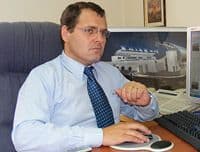 פתח תקווה הקימה אתר הנצחה לאסון התאומים, אנדרטה דמוית סולם במבואותיה הדרומיים של העיר.